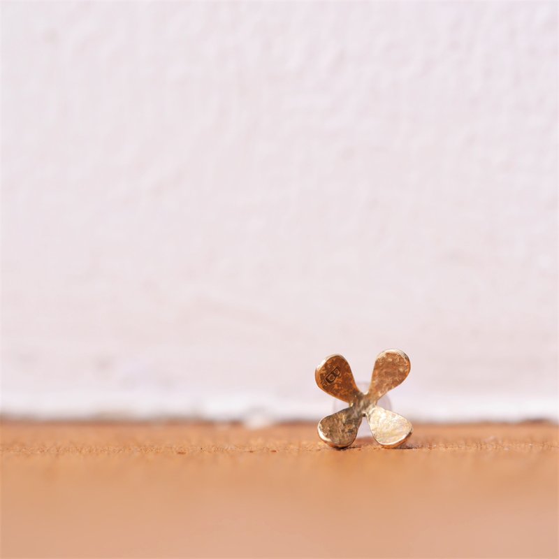 片耳売り　ちび花　スタッドピアス　受注製作 - 耳環/耳夾/耳骨夾 - 銅/黃銅 金色