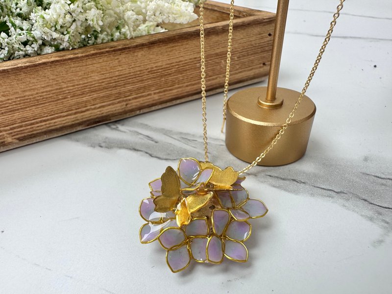 Hot Item  Hydrangea pendant with necklace - Necklaces - Resin Purple