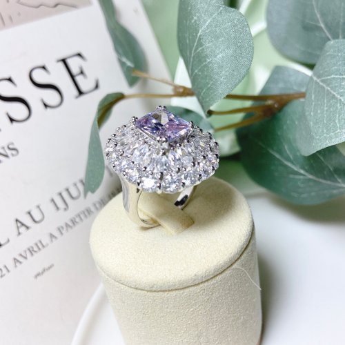 挪亞方舟古董飾品 Vintage Jewelry 【西洋古董飾品】12 Lucie 極致璀璨閃鑽耀眼遍佈花叢 銀紫 戒指