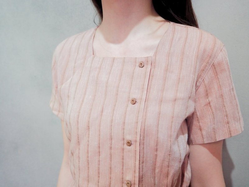 Vintage | pale pink square collar shirt Ruled - เสื้อผู้หญิง - วัสดุอื่นๆ สึชมพู