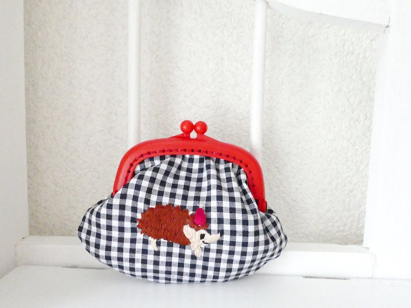 Embroidered Gamaguchi Gingham Check Hedgehog Red Hat - Toiletry Bags & Pouches - Cotton & Hemp Black