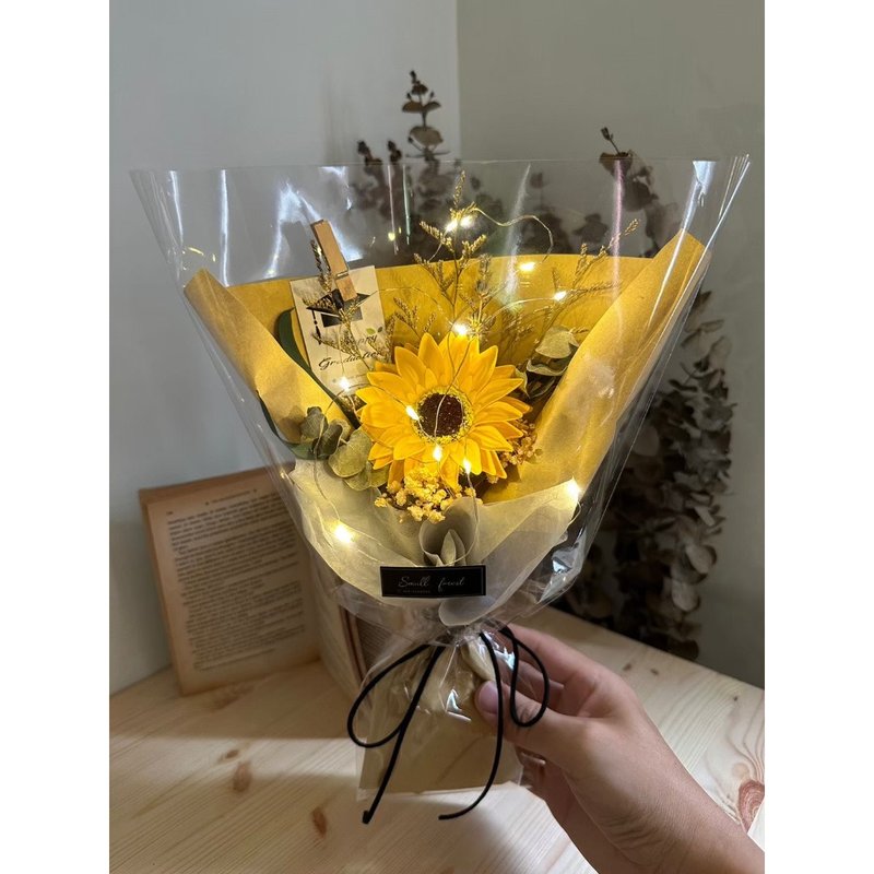 Sunflower Kapok Pinecone Carnation Bouquet Dry Flower Birthday Gift Graduation Bouquet Lover - ช่อดอกไม้แห้ง - พืช/ดอกไม้ 