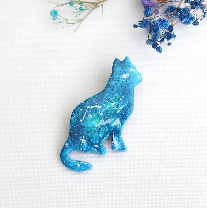 Handmade cat of starry night  brooch - เข็มกลัด - ดินเหนียว สีน้ำเงิน