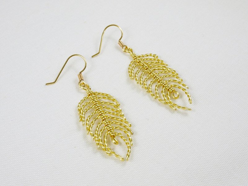 Light Feather Earrings - Earrings & Clip-ons - Other Metals Yellow