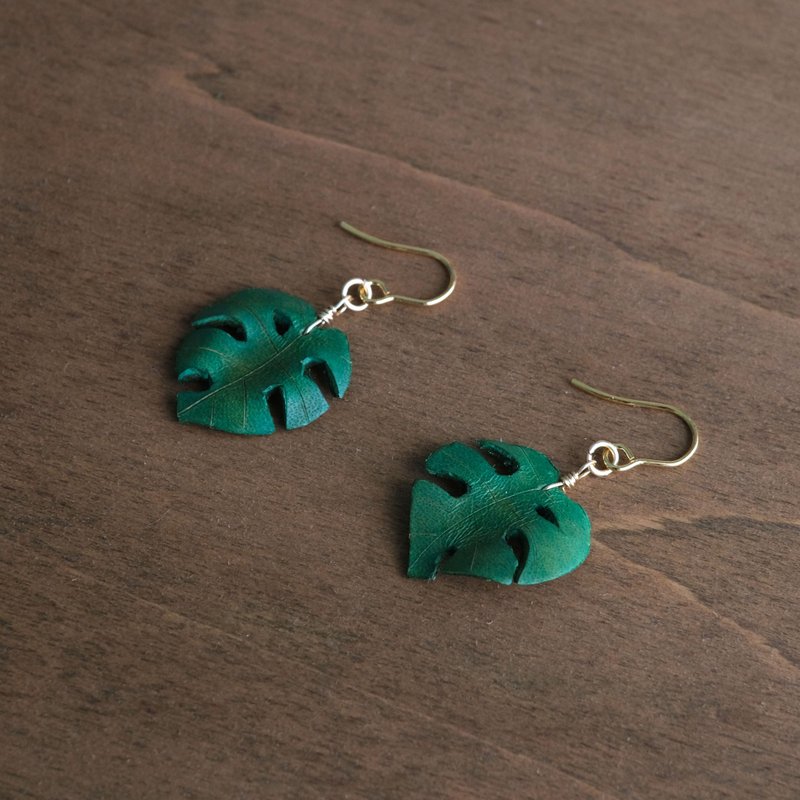 Turtle taro leather earrings for summer - Earrings & Clip-ons - Genuine Leather Green