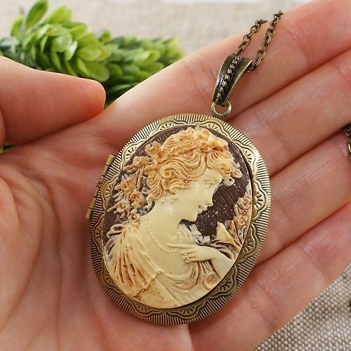 AGATIX Brown Beige Ivory Girl Lady Cameo Oval Locket Victorian Pendant Necklace Jewelry