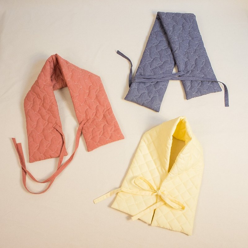Spread cotton quilted collar - ผ้าพันคอ - ผ้าฝ้าย/ผ้าลินิน สีแดง