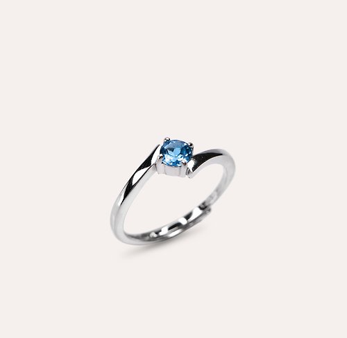 安的珠寶 AND Jewel AND 托帕石 藍色圓形 4mm 戒指 蛻變系列 Interlace 天然寶石