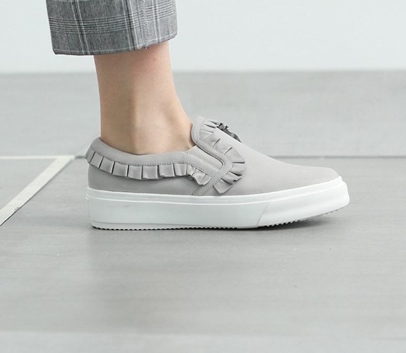Lotus leaf rolled thick sole leather casual shoes gray - รองเท้าลำลองผู้หญิง - หนังแท้ สีเทา