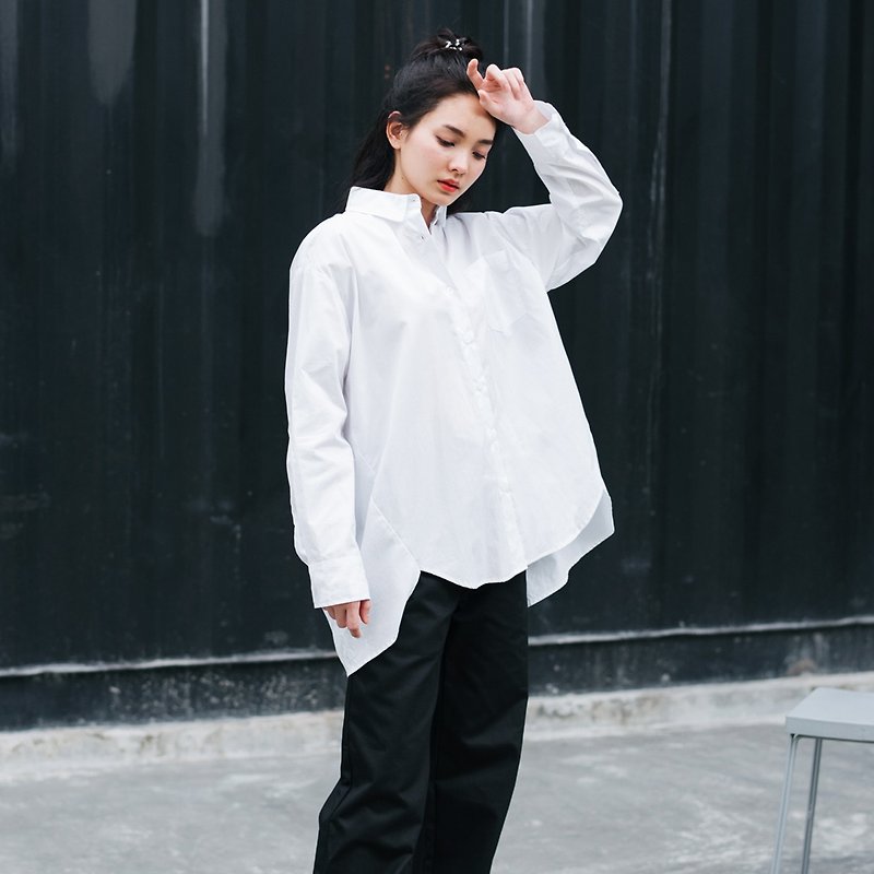 Oversized White Shirt - Twisted seam - 恤衫 - 棉．麻 白色