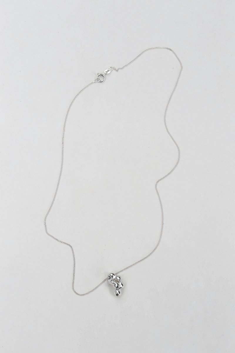 Human concretion necklace 凝固人體雕塑項鍊 - 項鍊 - 純銀 銀色