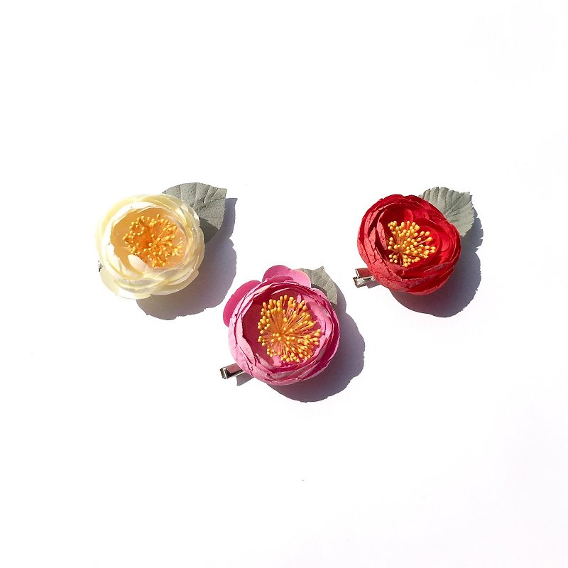 【Ruosang】【Dyed Tsubaki】II. Hand-made camellia hairpin. Silk flower/Japanese style hair ornaments. - Hair Accessories - Silk Red