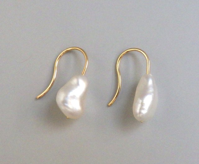 K18YG 南洋白蝶真珠フックピアス（KR41012） | KAWABE JEWELRY