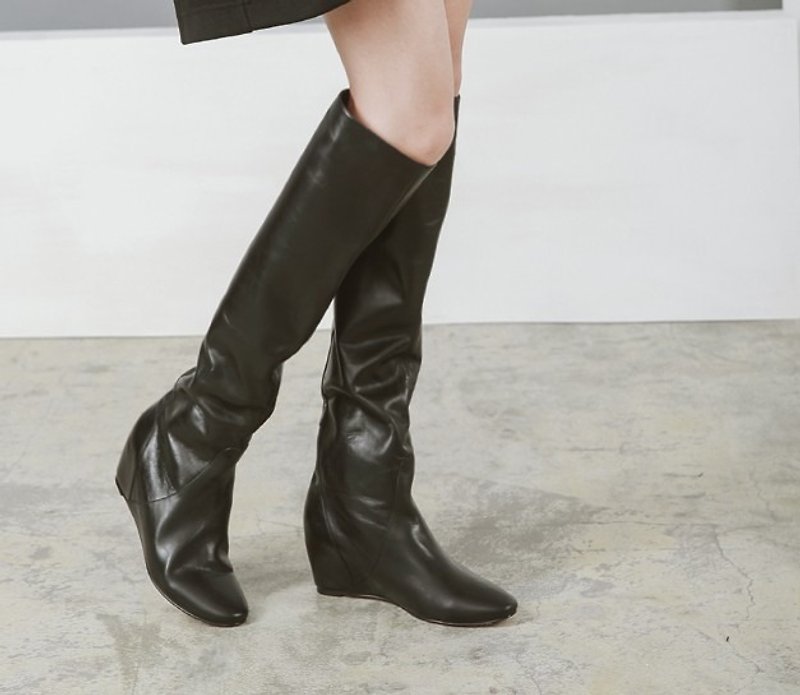 Loose natural wrinkles, full leather, high boots, black - รองเท้าบูทยาวผู้หญิง - หนังแท้ สีดำ