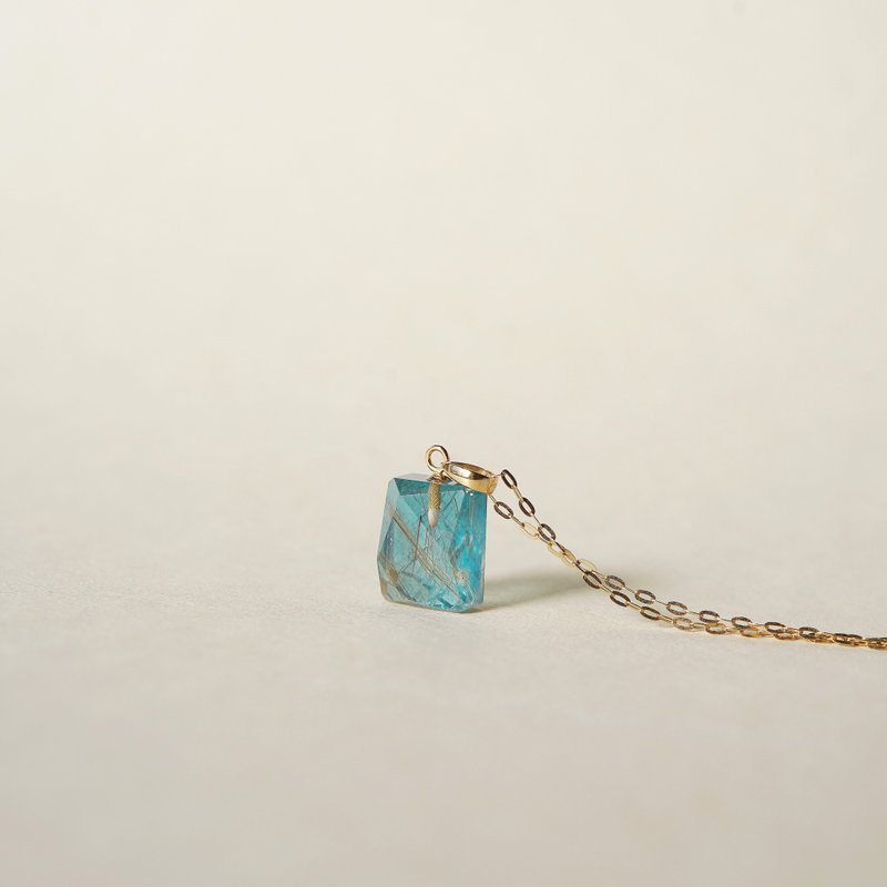 One-of-a-kind K10YG natural stone necklace [Rutile××Apatite] - Necklaces - Stone Blue