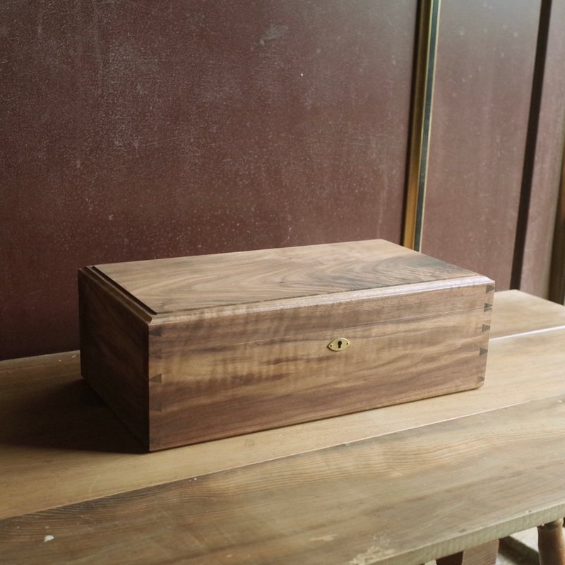 Large walnut watch box - Storage - Wood 