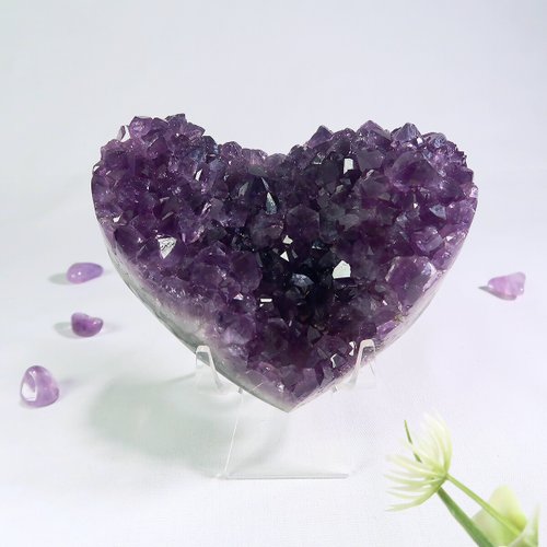 石之王 King Stones - 水晶天然石飾品、原礦 ESP 烏拉圭紫晶愛心 250635 開運小物紫水晶 小資族輕鬆入