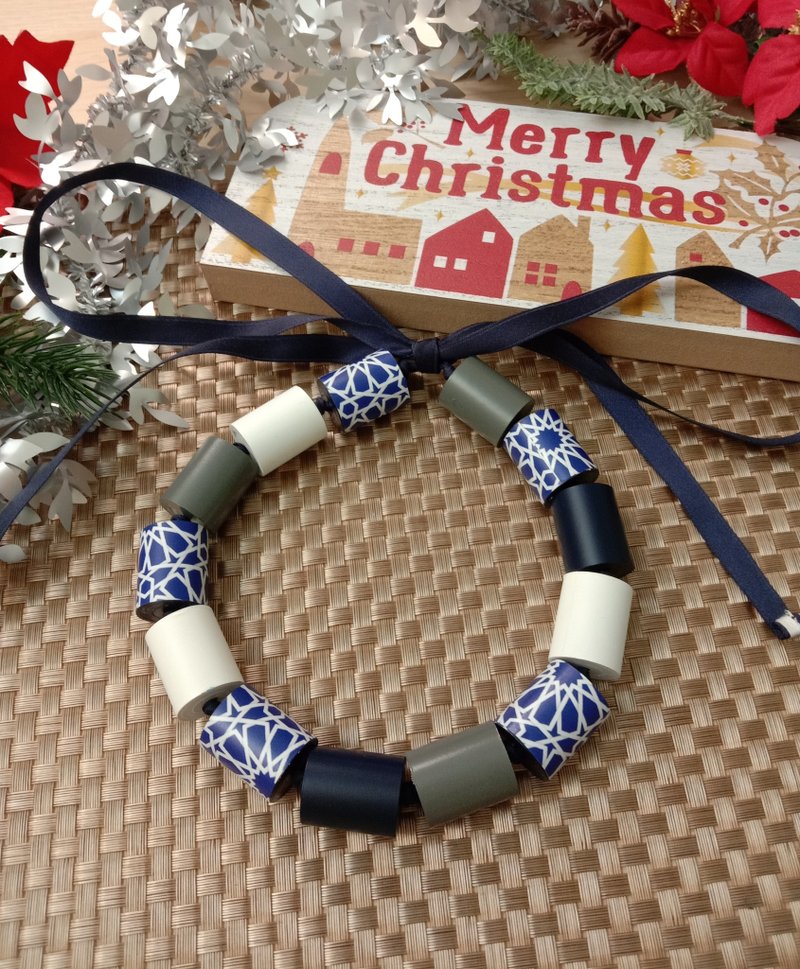 Paper art necklace_calm and eye-catching blue and white beads_Pallotola_XL beaded long chain with free shipping - สร้อยคอ - กระดาษ สีน้ำเงิน