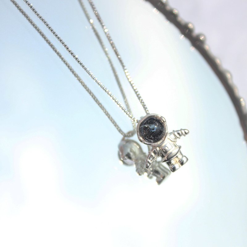 太空人銀飾玻璃項鍊 交換禮物 生日禮物 飾品 純銀 琉璃 - 項鍊 - 玻璃 多色