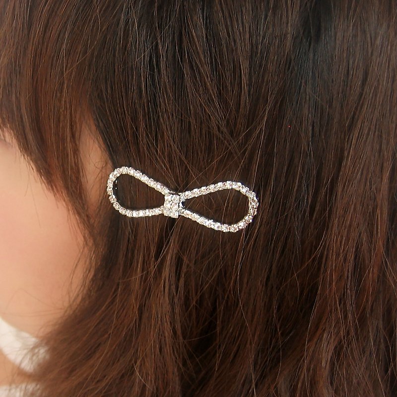 CZ silver cute ribbon hairclip - 髮夾/髮飾 - 其他材質 銀色