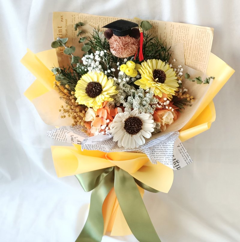 【畢業熊-畢業花束】四色 畢業禮物/永生花/乾燥花/擴香 - 乾燥花/永生花 - 植物．花 多色