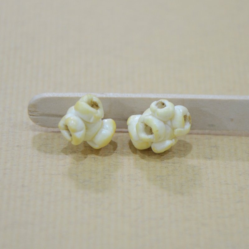 Popcorn earring set (ear pin & clip type) - Earrings & Clip-ons - Clay White