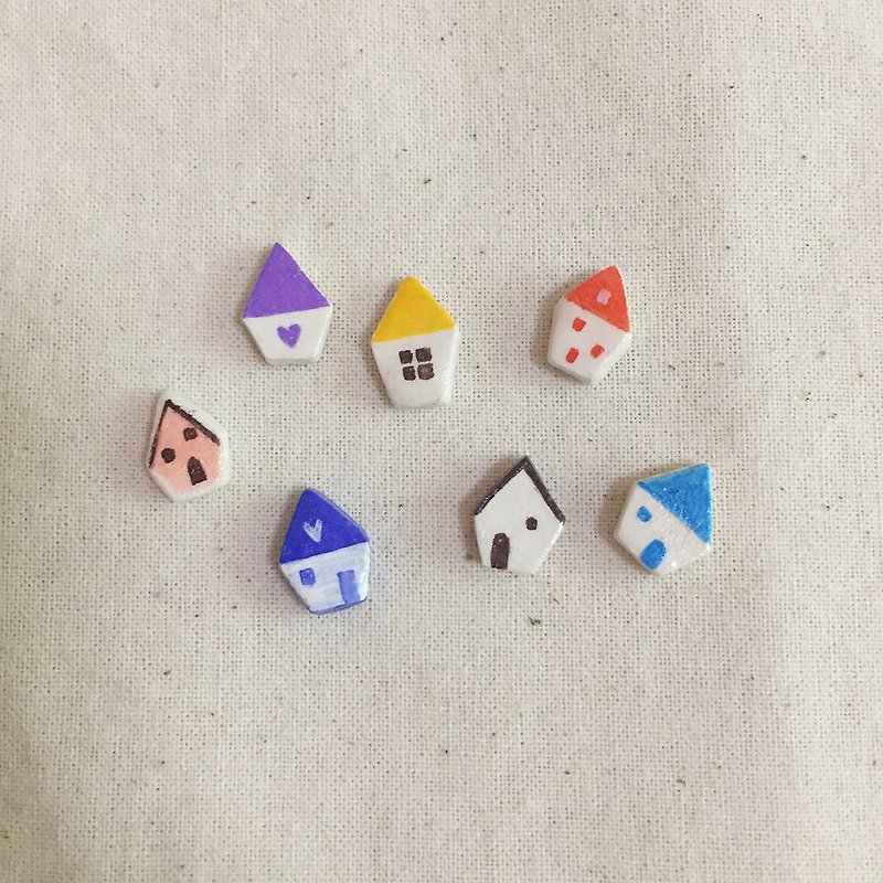 Small house earring earring gift gift simple cute ear nail hand hand painted ornament clay - ต่างหู - ดินเหนียว 