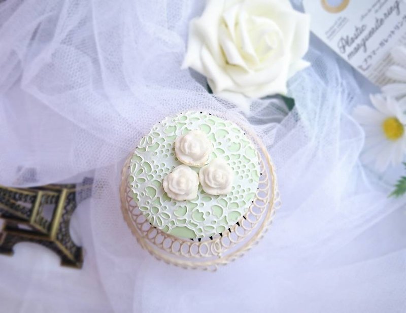 【婚禮必備】簡約質感風白玫瑰蕾絲翻糖杯子蛋糕(12顆) - 其他 - 新鮮食材 