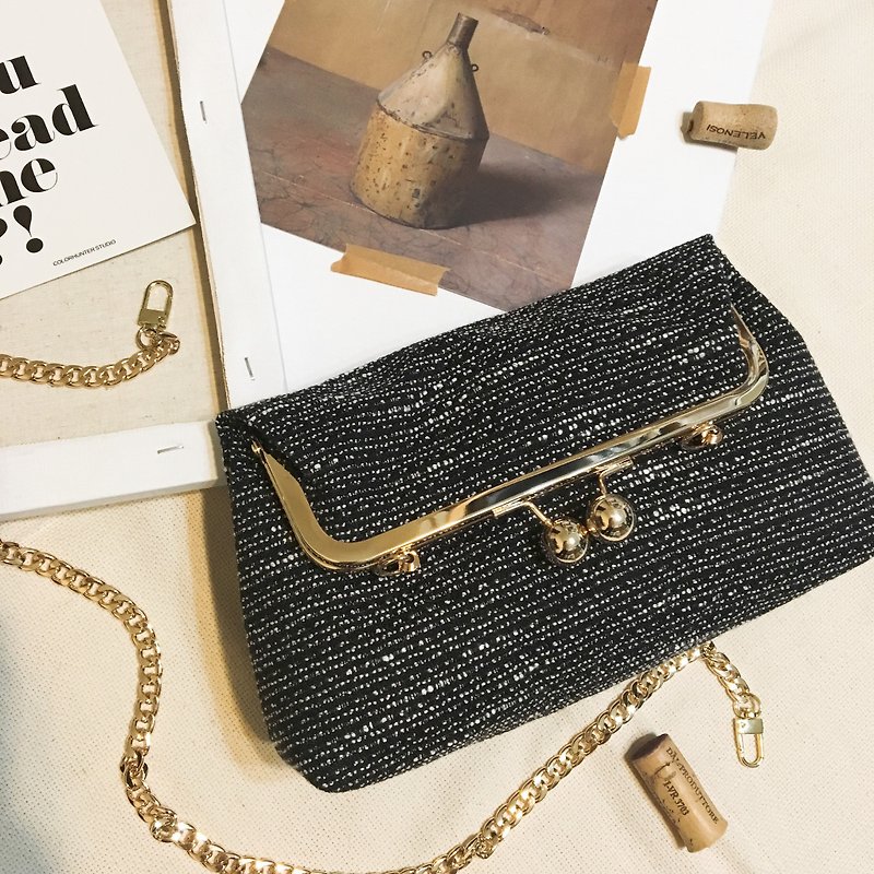 Handmade gold 20cm two-handed bag luxury dinner hair - กระเป๋าคลัทช์ - ขนแกะ สีดำ