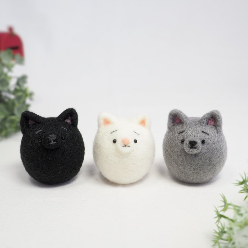 Mayu Cat (White Cat, Black Cat, Russian Blue) Wool Felt - Stuffed Dolls & Figurines - Wool White