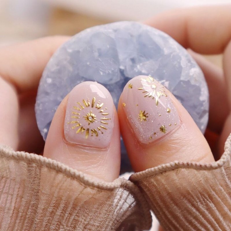 [Lunacaca Gel Nail Stickers] C01087 Easily removed by Half Moon Dawn | Does not damage real nails - ยาทาเล็บ - พลาสติก 