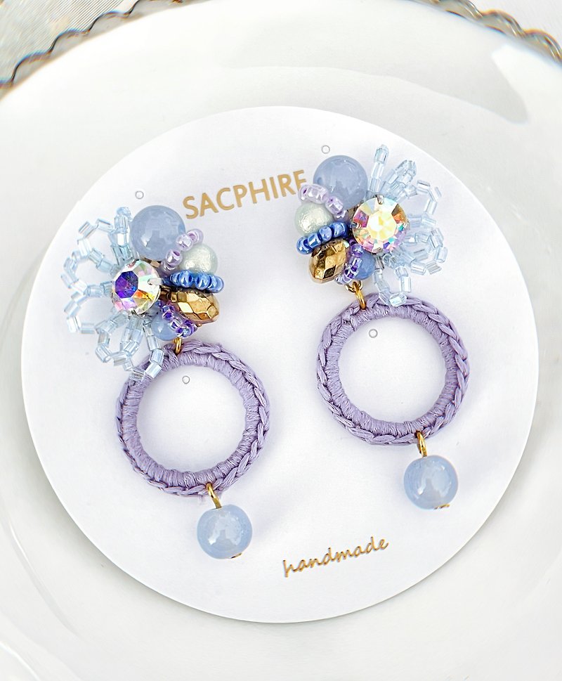 Dreamy crochet hoop dangle bead earrings are romantic, fresh and elegant - ต่างหู - วัสดุอื่นๆ สีน้ำเงิน