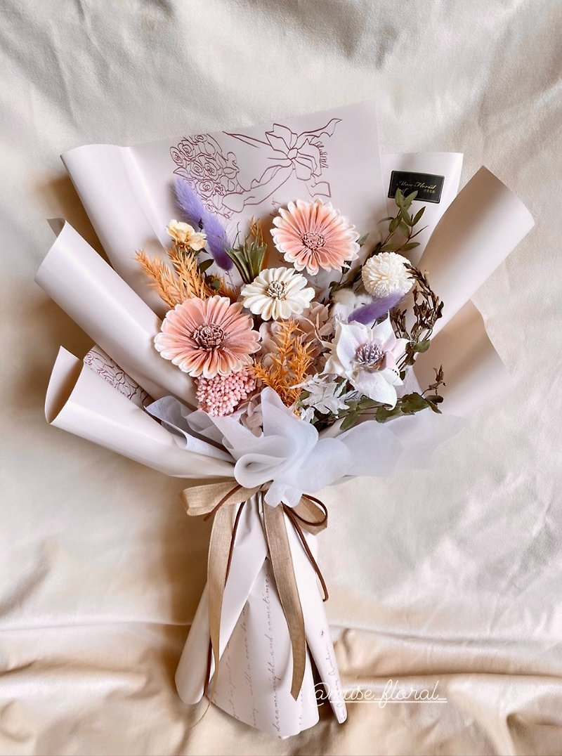 Graduation Bouquet/Valentine's Day Bouquet/Dried Flower Bouquet/Preserved Flower Bouquet/Marriage Proposal Bouquet - ช่อดอกไม้แห้ง - กระดาษ 