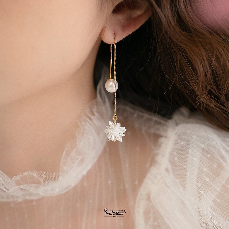 Stone Flower Wire Earrings - Earrings & Clip-ons - Semi-Precious Stones White
