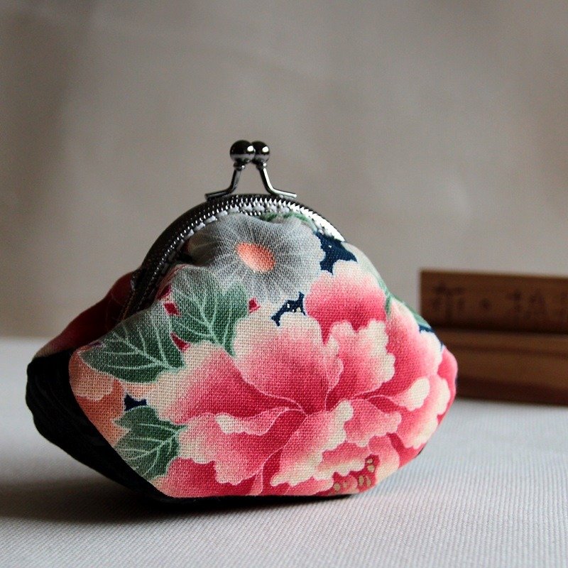 8cm Arc Kiss Lock Bag Retro Floral Japanese Ingot Bag - กระเป๋าใส่เหรียญ - ผ้าฝ้าย/ผ้าลินิน สีแดง