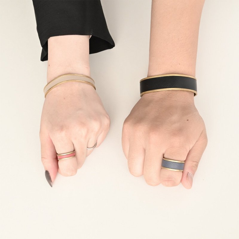 真鍮リング 【 型押しサフィアーノ 】 ブラス 本革 姫路レザー ペアリング ペア アクセサリー メンズ プレゼント ギフト アウトドア DR02M - 戒指 - 銅/黃銅 金色