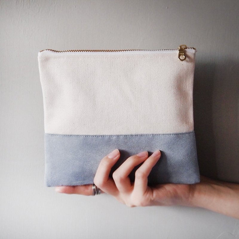 Suede stitching storage small bag gray - กระเป๋าเครื่องสำอาง - ผ้าฝ้าย/ผ้าลินิน สีเทา