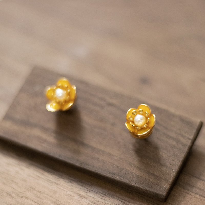 【明亮黃】 梅。水晶花天然珍珠 耳環 - 耳環/耳夾 - 樹脂 黃色