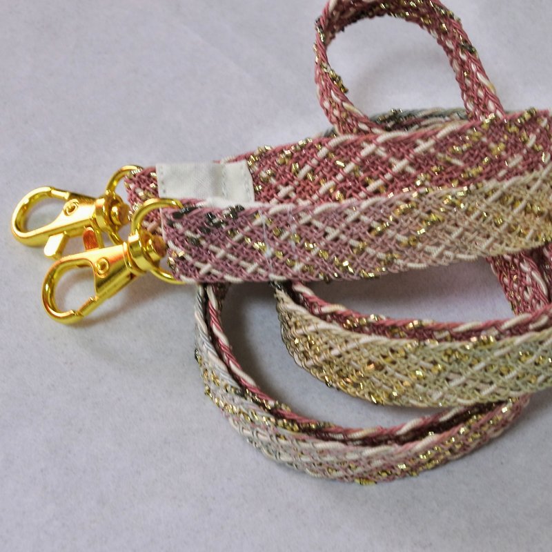 着物リメイク　帯締めで作ったスマホショルダー、スマホストラップ - 掛繩/吊繩 - 絲．絹 粉紅色