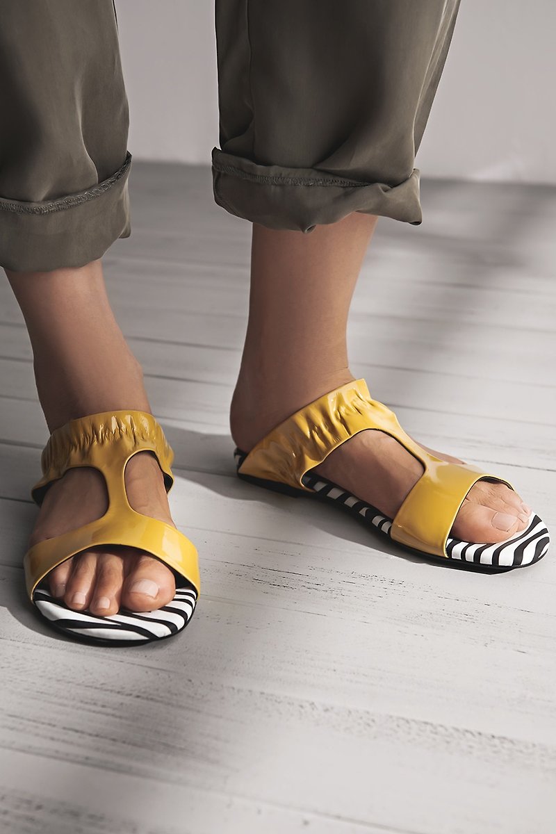 Zebra lining sandals - Slippers - Genuine Leather Multicolor
