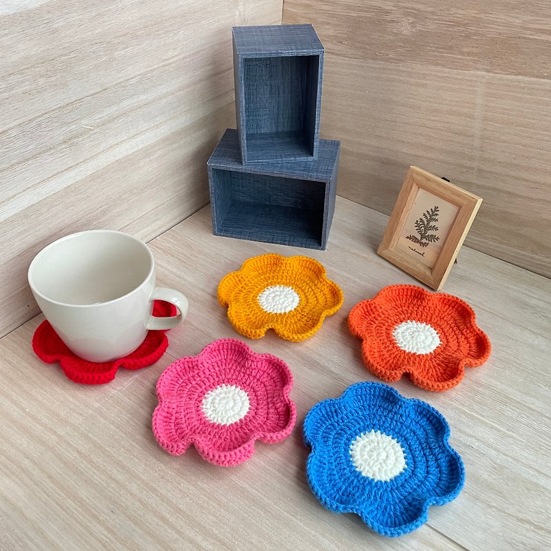 Handmade yarn knitted dopamine flower coaster - ที่รองแก้ว - ผ้าฝ้าย/ผ้าลินิน หลากหลายสี