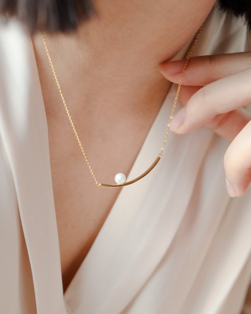 Zuzu Jewelry 光澤弧面珍珠項鍊 316L醫療鋼鍍18k金 珍珠項鍊 鎖骨鍊