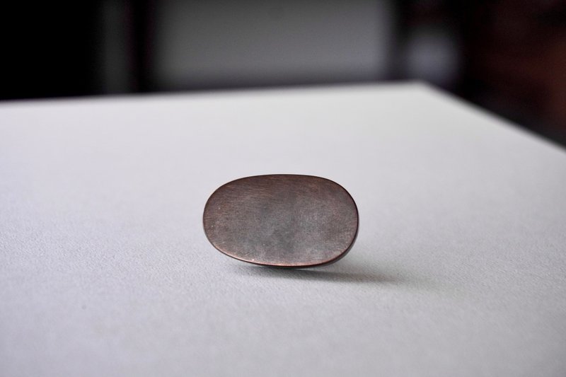 黃銅染黑橢圓掛鉤 - 晾衫架/衣架 - 銅/黃銅 黑色