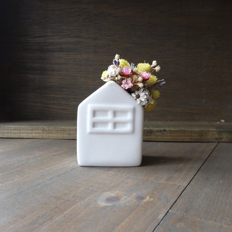 【White flower hut】 Dry flower White ceramic table flower - ของวางตกแต่ง - พืช/ดอกไม้ ขาว