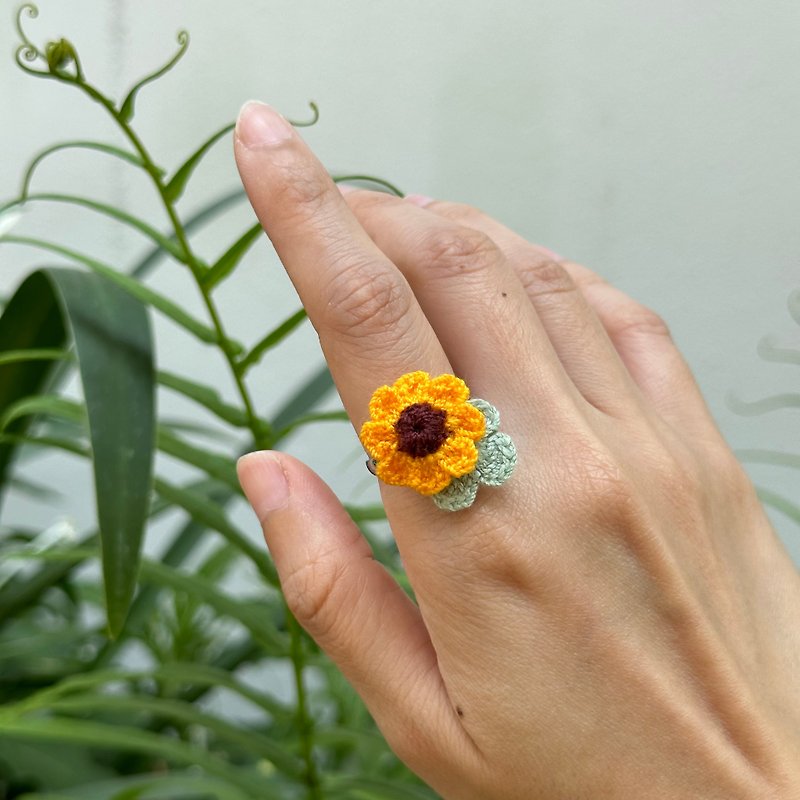 SUNFLOWER & Leaf crochet ring minimalist with a single or Triplet & Double Ring - General Rings - Precious Metals Yellow
