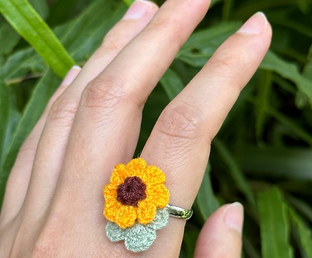 SUNFLOWER & Leaf crochet ring minimalist with a single or Triplet