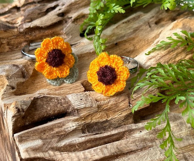 SUNFLOWER & Leaf crochet ring minimalist with a single or Triplet & Double  Ring - Shop PS.By Hand. General Rings - Pinkoi