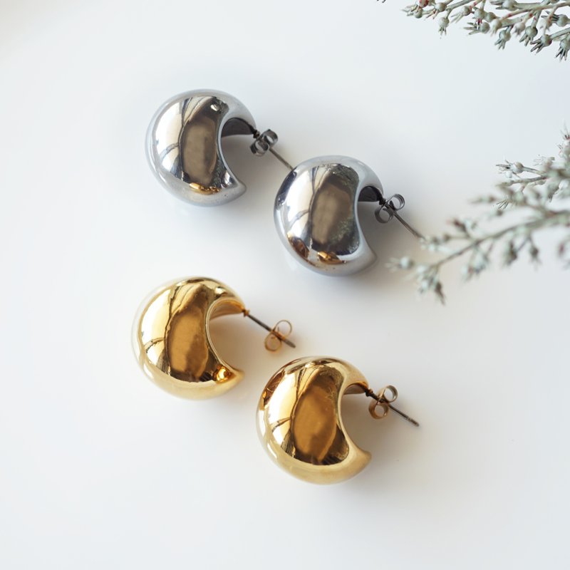ぷっくり、軽い。暁月夜のピアス　サージカルステンレス・中空モチーフのスタッドピアス　Silver/Gold - 耳環/耳夾/耳骨夾 - 寶石 金色