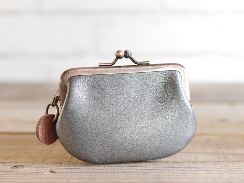 レザーがま口 ミニ シルバーメタリック - 零錢包/小錢包 - 真皮 銀色