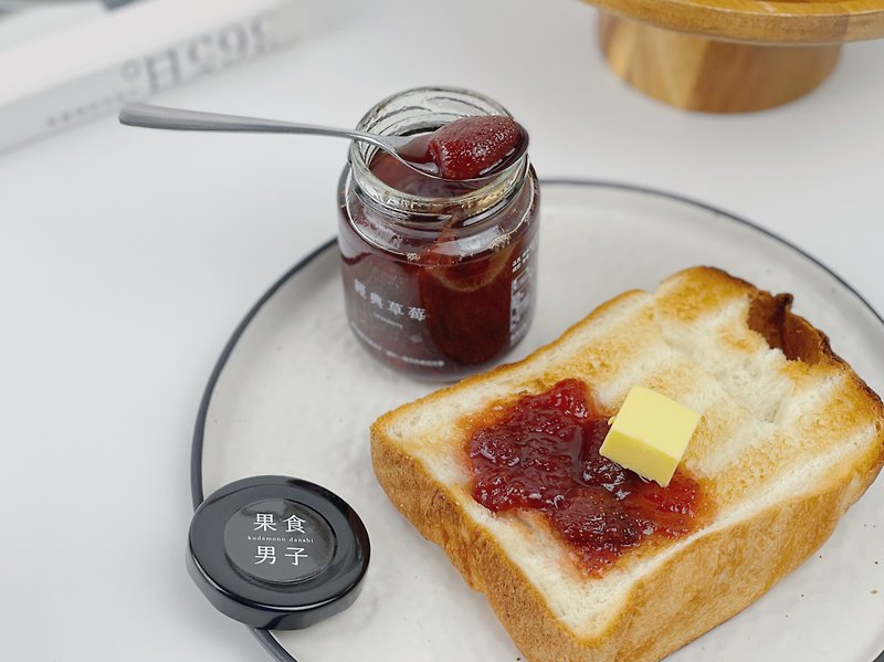 Classic Strawberry Jam - แยม/ครีมทาขนมปัง - อาหารสด สีแดง